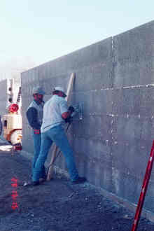 11/29 15:15 Doors and window openings are simply cut with a chain saw.